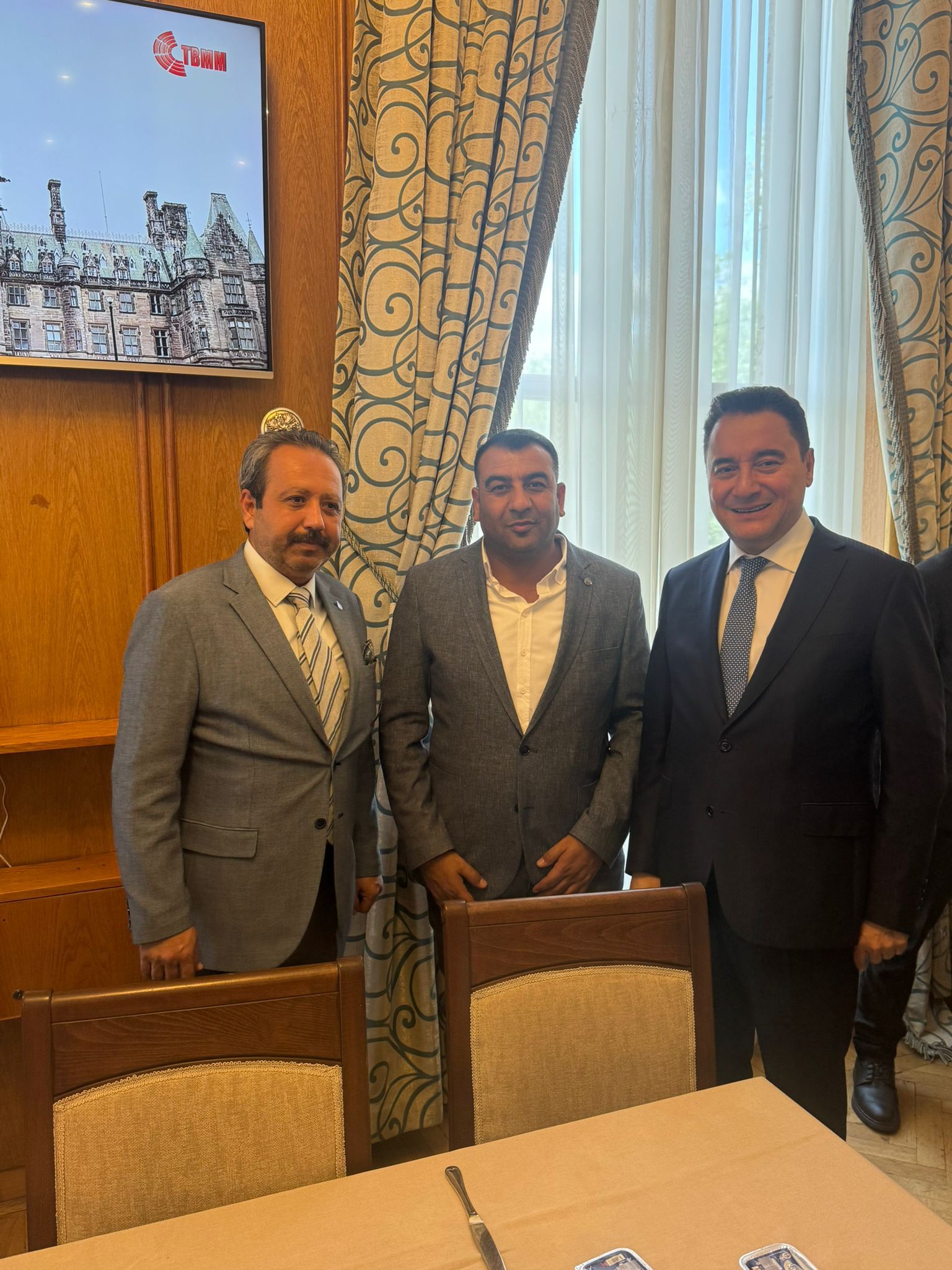 DEVA Partisi Şanlıurfa İl Teşkilatı Ankara’da: Babacan ile Görüştüler