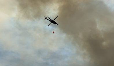 HATAY’DA YANGINA 16 İLDEN GELEN EKİPLER MÜDAHALE EDİYOR