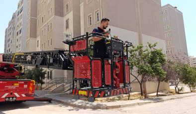 ŞANLIURFA’DA İTFAİYEDEN GÜVERCİN KURTARMA OPERASYONU