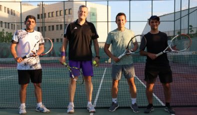 15 Temmuz Demokrasi ve Zafer Bayramı Tenis Turnuvası başladı