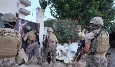 Mersin Kızkalesi’nde Fuhuş Operasyonu: 22 Şüpheli Gözaltına Alındı, 18 Kadın Kurtarıldı