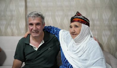 Abdullah Öcalan’ın Cezaevi Arkadaşı Veysi Aktaş, 31 Yıl Sonra Annesiyle Buluştu