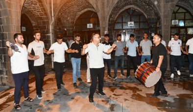 Siverek’te Geleneksel Halk Oyunları Belediyenin Kurslarıyla Yaşatılıyor