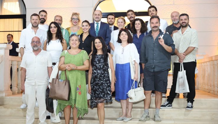 Başkan Gülpınar Oyuncularla bir araya geldi